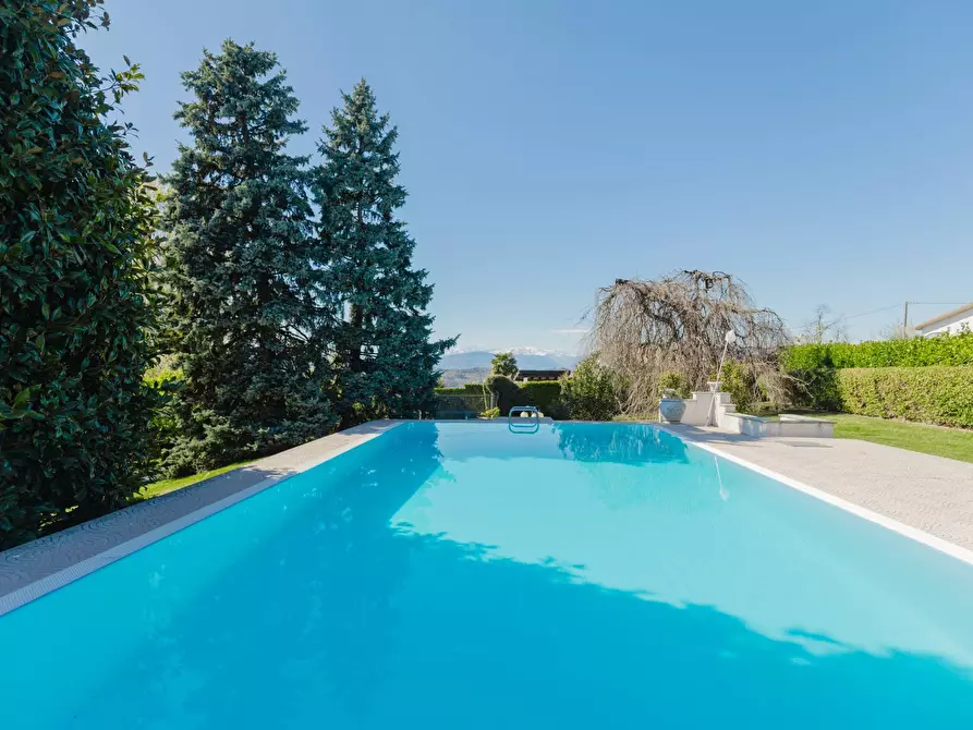 Immagine 13 di Villa in vendita  in VIA ALESSANDRO VOLTA 25 a Carnago