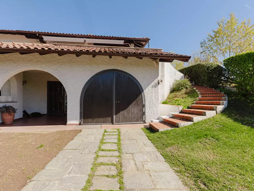 Immagine 5 di Villa in vendita  in VIA ALESSANDRO VOLTA 25 a Carnago