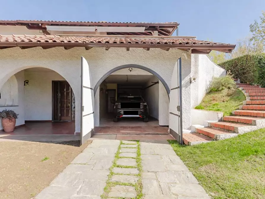 Immagine 4 di Villa in vendita  in VIA ALESSANDRO VOLTA 25 a Carnago