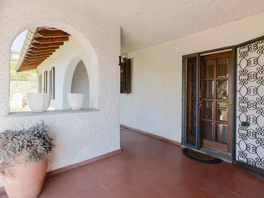 Immagine 26 di Villa in vendita  in VIA ALESSANDRO VOLTA 25 a Carnago