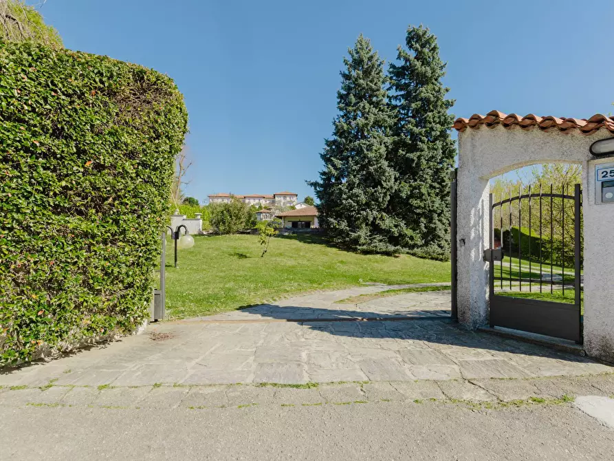 Immagine 47 di Villa in vendita  in VIA ALESSANDRO VOLTA 25 a Carnago