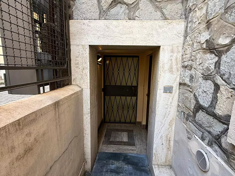 Immagine 2 di Ufficio in affitto  in Via Donizetti 17 a Varese