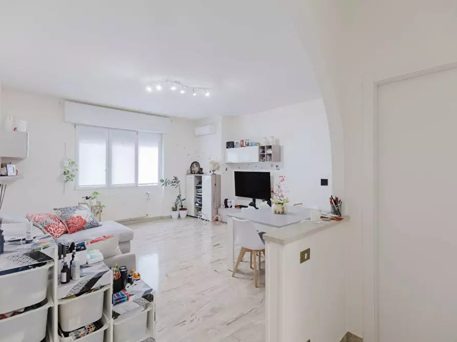 Immagine 2 di Appartamento in vendita  in via carlo poma 4 a Varese