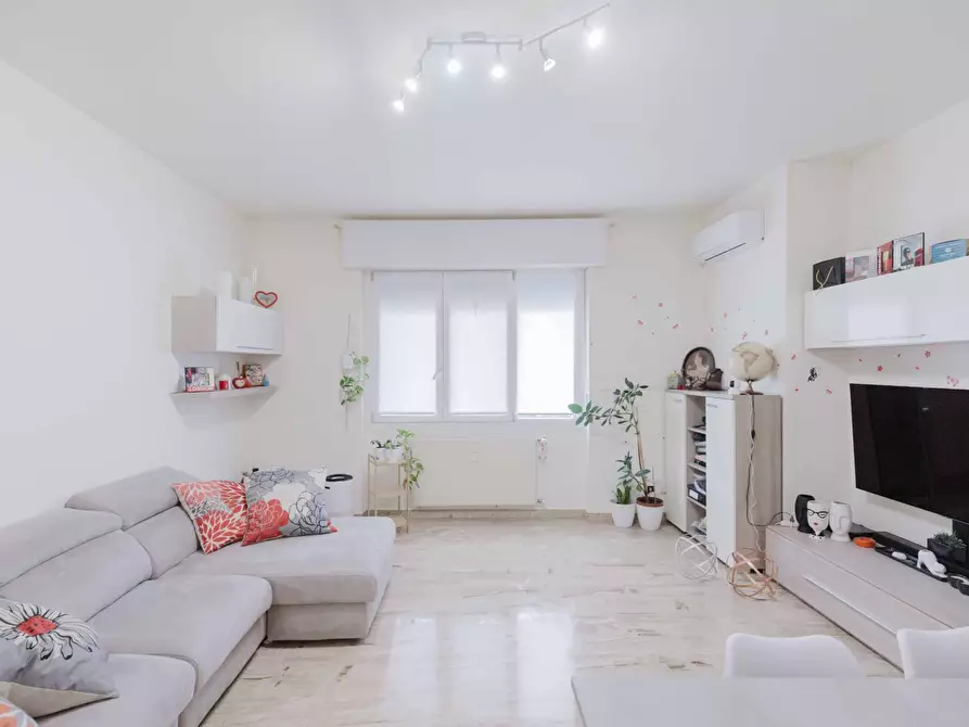 Immagine 3 di Appartamento in vendita  in via carlo poma 4 a Varese