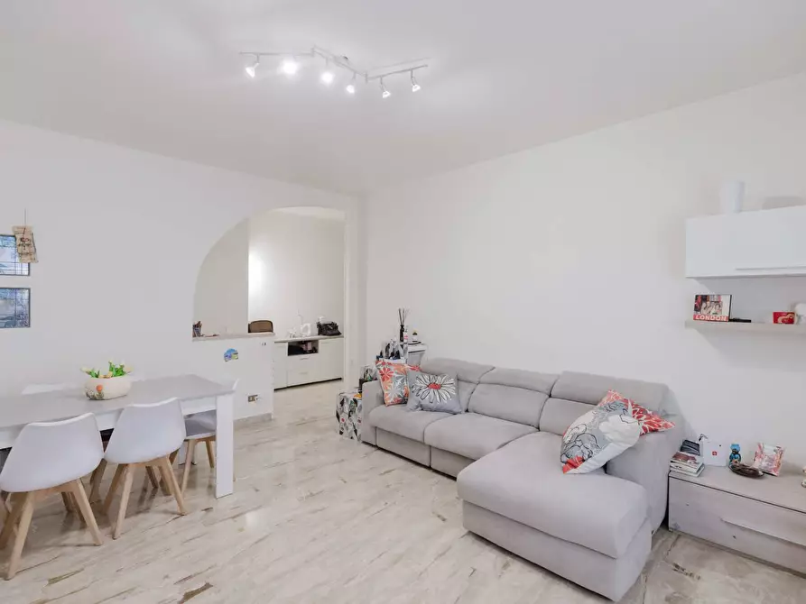 Immagine 5 di Appartamento in vendita  in via carlo poma 4 a Varese