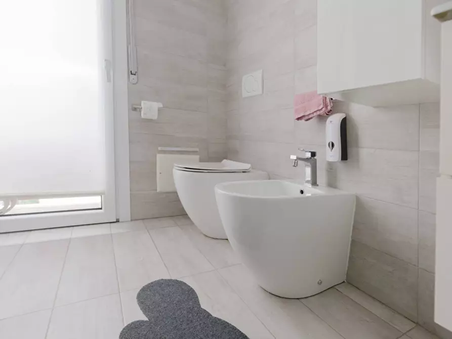 Immagine 24 di Appartamento in vendita  in via carlo poma 4 a Varese