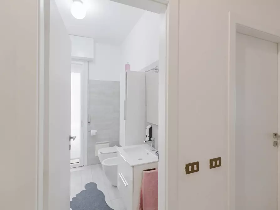 Immagine 26 di Appartamento in vendita  in via carlo poma 4 a Varese