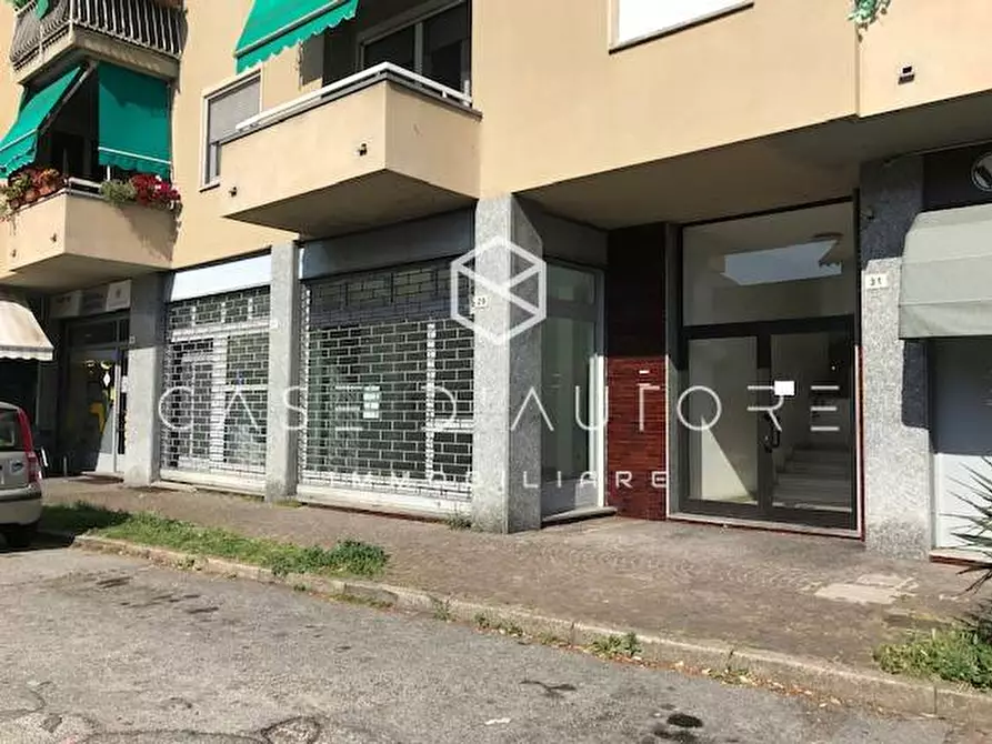Immagine 2 di Locale commerciale in vendita  in Via Valcuvia 27 a Cittiglio