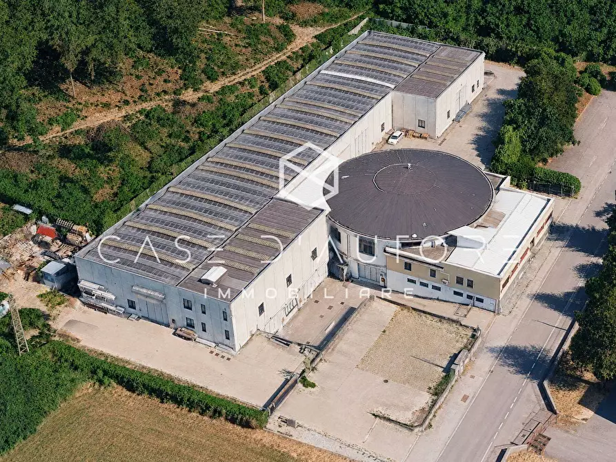Immagine 1 di Capannone industriale in vendita  in via gramsci a Gazzada Schianno