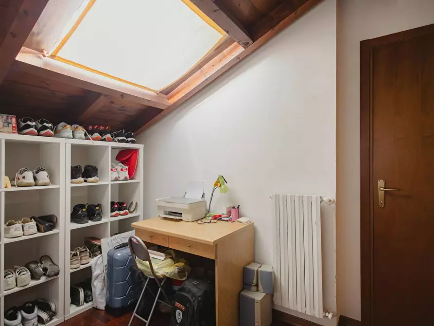 Immagine 14 di Appartamento in vendita  in via mazzini a Barasso