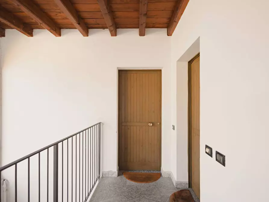 Immagine 24 di Appartamento in vendita  in via mazzini a Barasso