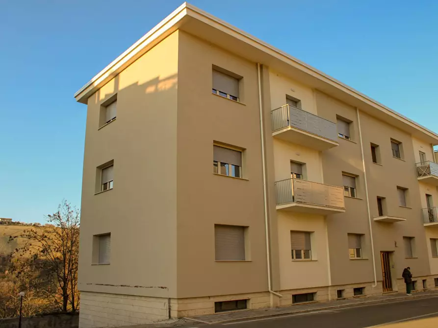 Immagine 1 di Appartamento in vendita  in VIA CARRESE a Campli