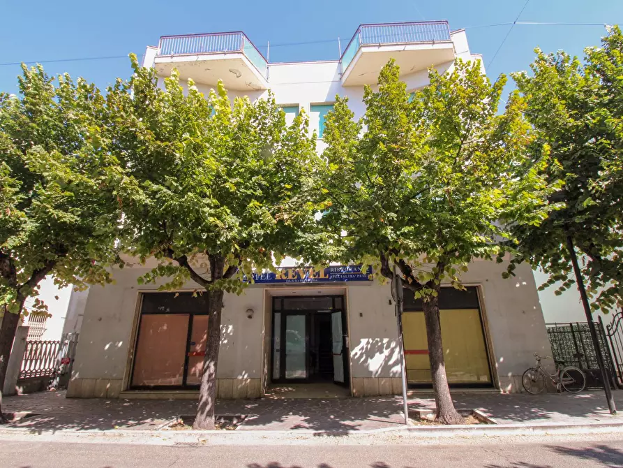 Immagine 2 di Palazzo in vendita  in Via Thaon De REvel a Giulianova