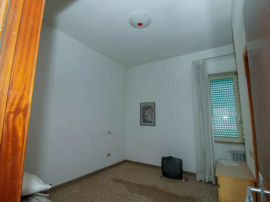 Immagine 15 di Palazzo in vendita  in Via Thaon De REvel a Giulianova