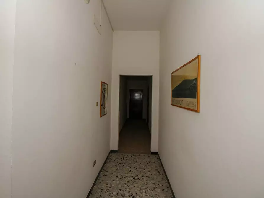 Immagine 16 di Palazzo in vendita  in Via Thaon De REvel a Giulianova