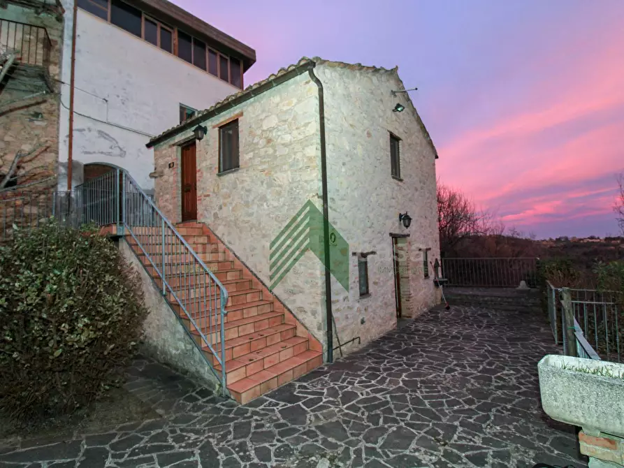Immagine 1 di Casa indipendente in vendita  in Flammignano a Tossicia