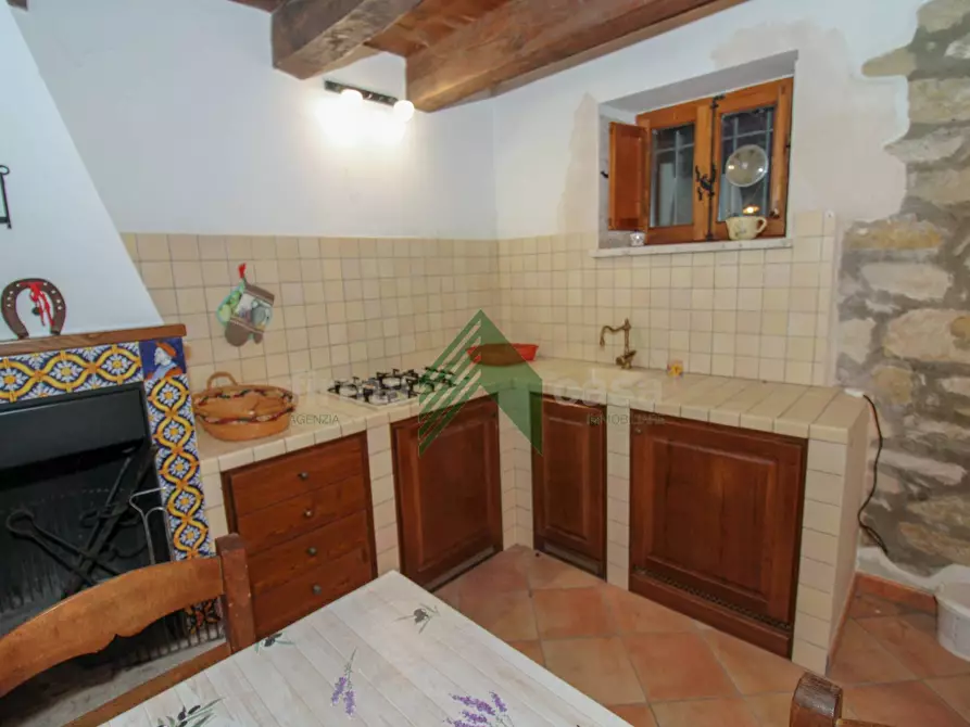 Immagine 25 di Casa indipendente in vendita  in Flammignano a Tossicia