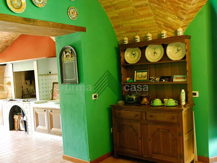 Immagine 28 di Villa in vendita  a Teramo