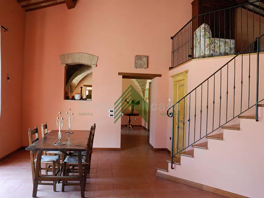 Immagine 31 di Villa in vendita  a Teramo