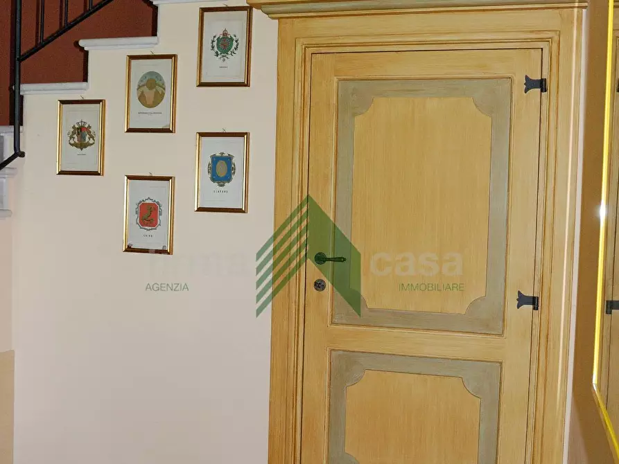 Immagine 37 di Villa in vendita  a Teramo