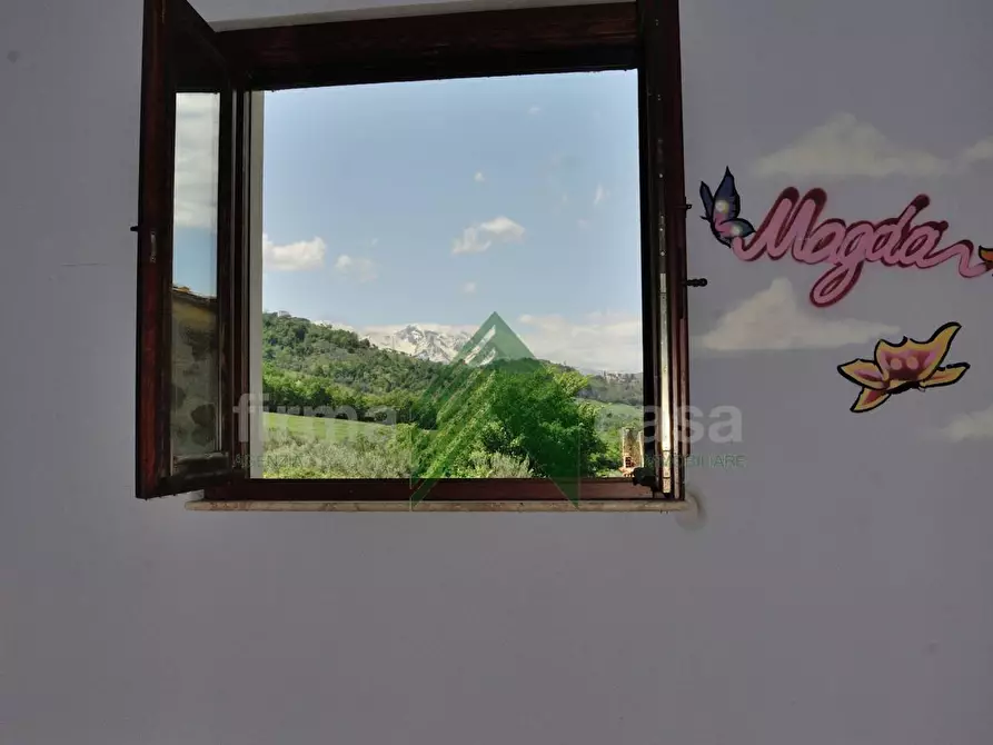 Immagine 39 di Villa in vendita  a Teramo