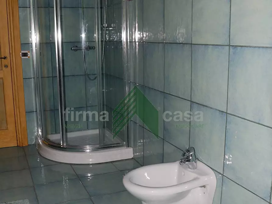 Immagine 42 di Villa in vendita  a Teramo