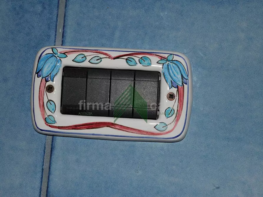 Immagine 48 di Villa in vendita  a Teramo