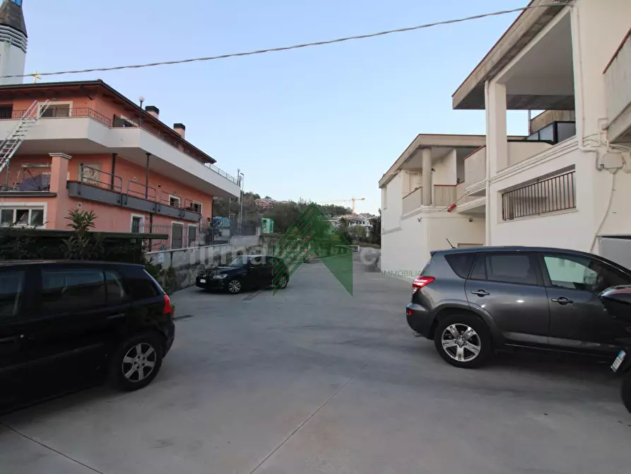 Immagine 3 di Appartamento in vendita  in Via Cona 108 a Teramo