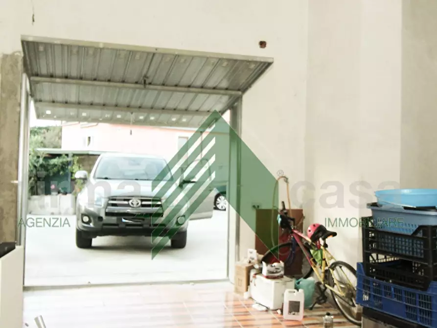 Immagine 21 di Appartamento in vendita  in Via Cona 108 a Teramo