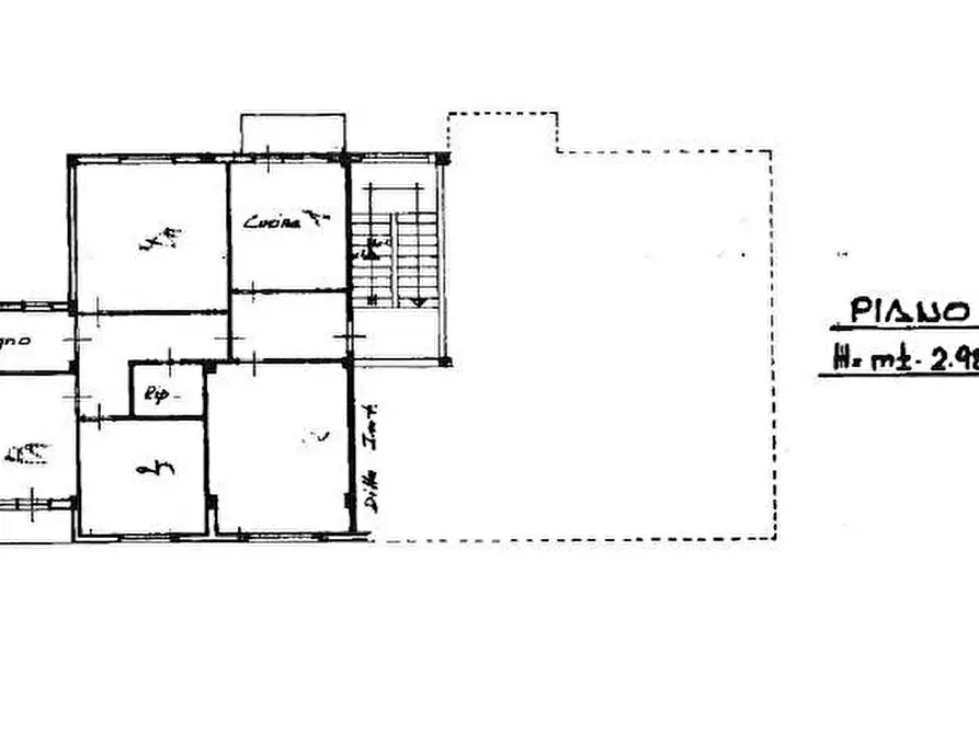 Immagine 20 di Palazzo in vendita  in Viale Crispi a Teramo