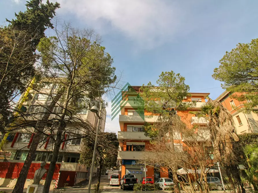 Immagine 6 di Appartamento in vendita  in viale Giuseppe Mazzini 6 a Teramo