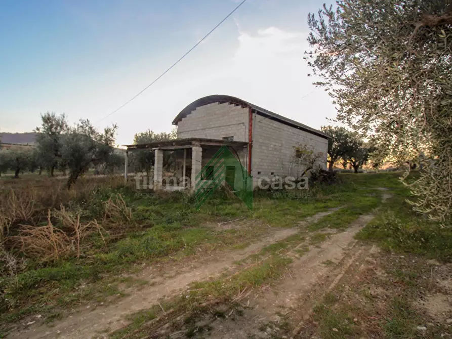 Immagine 10 di Laboratorio in vendita  in Via Nazionalw a Bellante