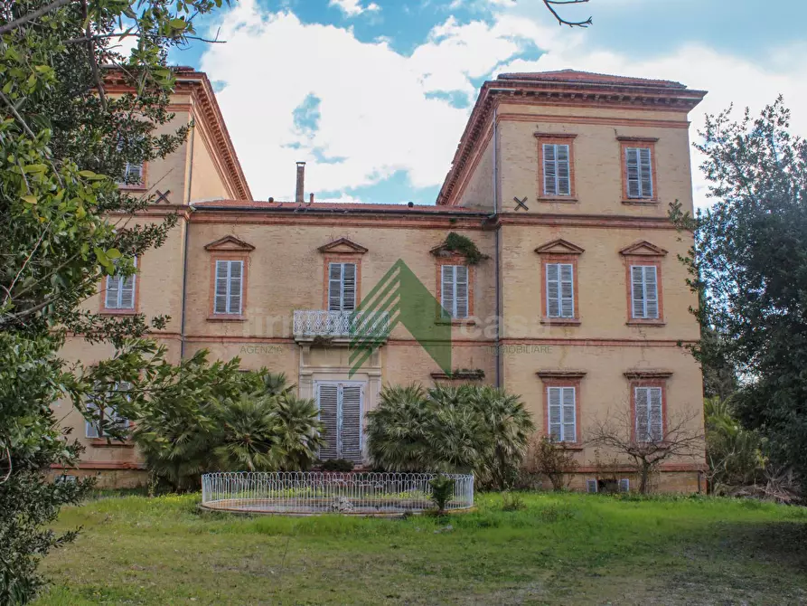 Immagine 5 di Villa in vendita  in VIA GRAMSCI 57 a Giulianova