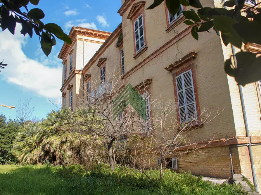 Immagine 18 di Villa in vendita  in VIA GRAMSCI 57 a Giulianova