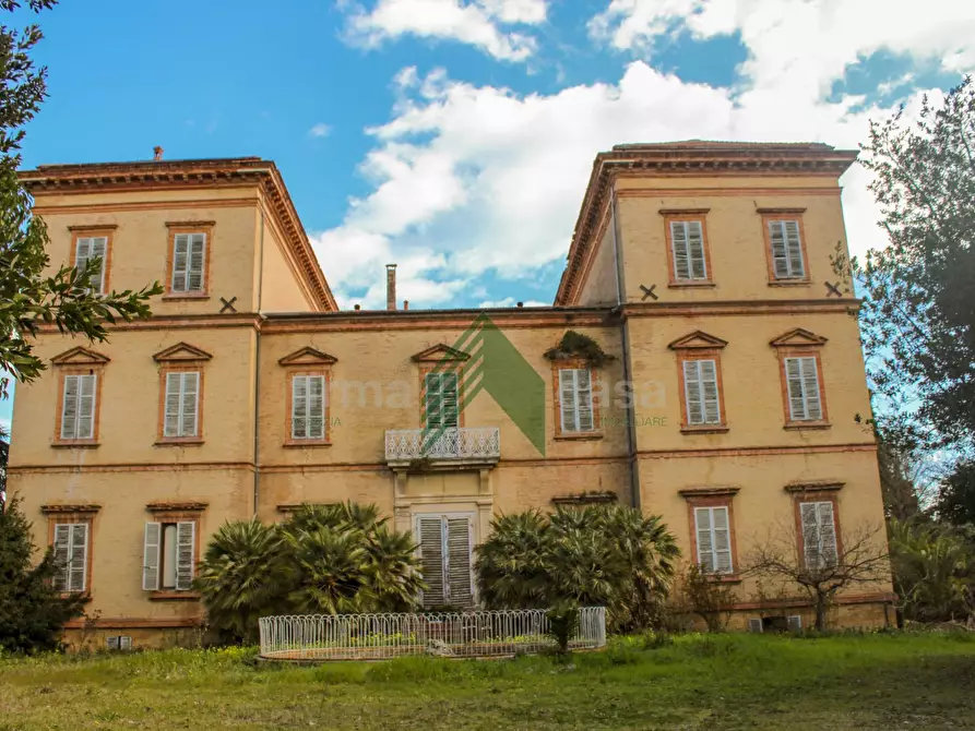 Immagine 24 di Villa in vendita  in VIA GRAMSCI 57 a Giulianova