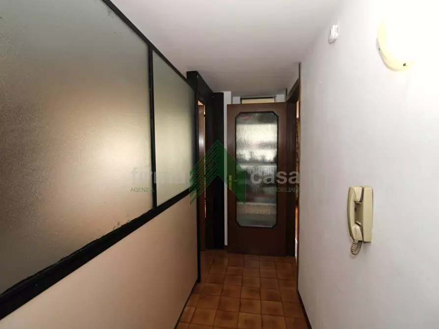 Immagine 16 di Ufficio in vendita  in via Felice Barnabei 34 a Teramo