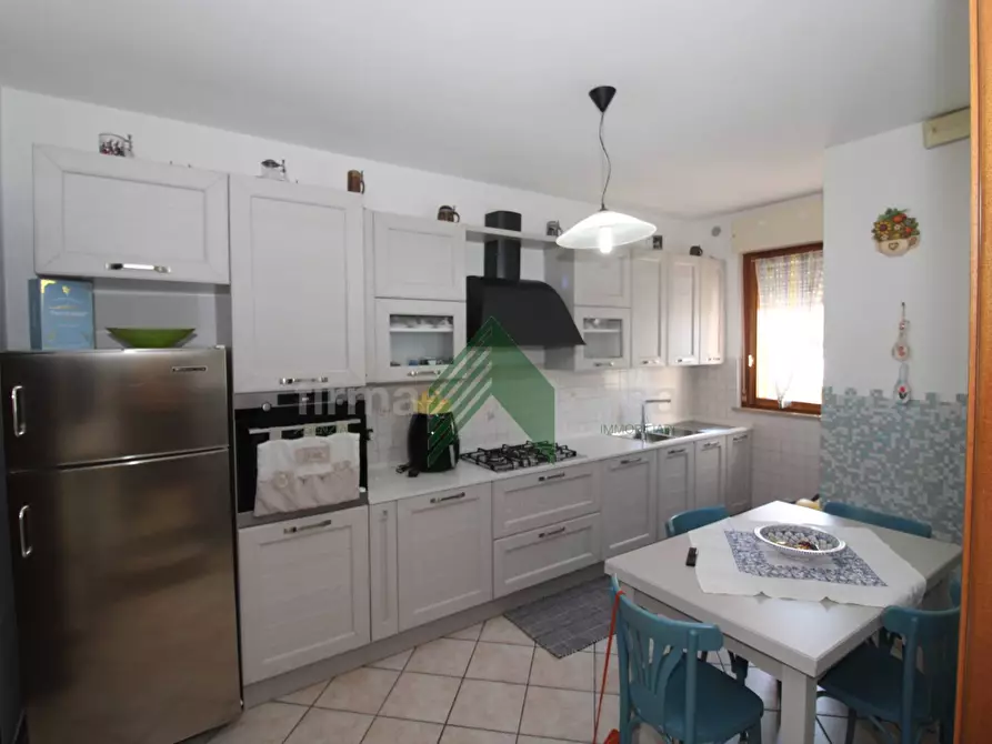 Immagine 10 di Appartamento in vendita  in via Costa del Monte 38 a Mosciano Sant'angelo