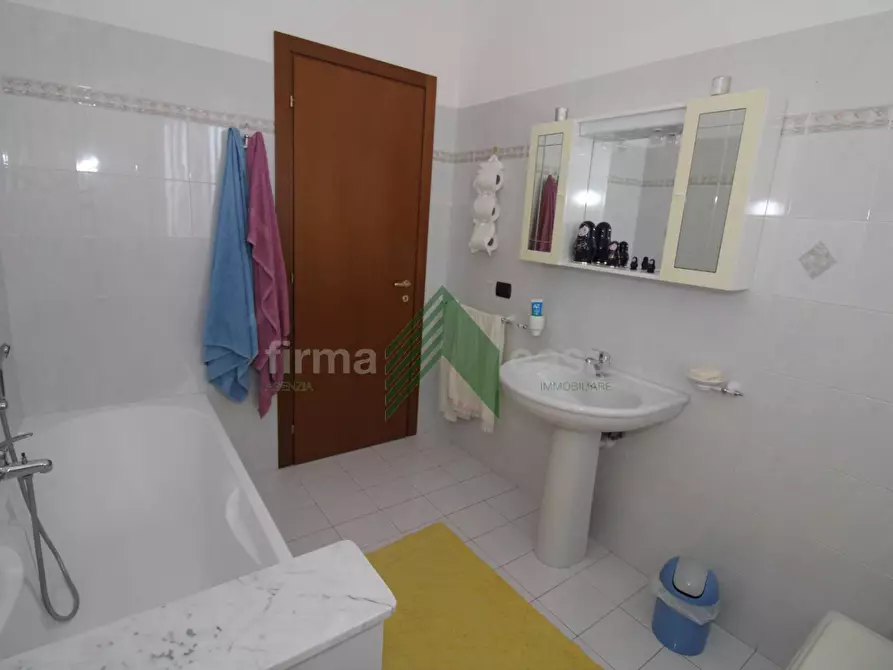 Immagine 26 di Appartamento in vendita  in via Costa del Monte 38 a Mosciano Sant'angelo