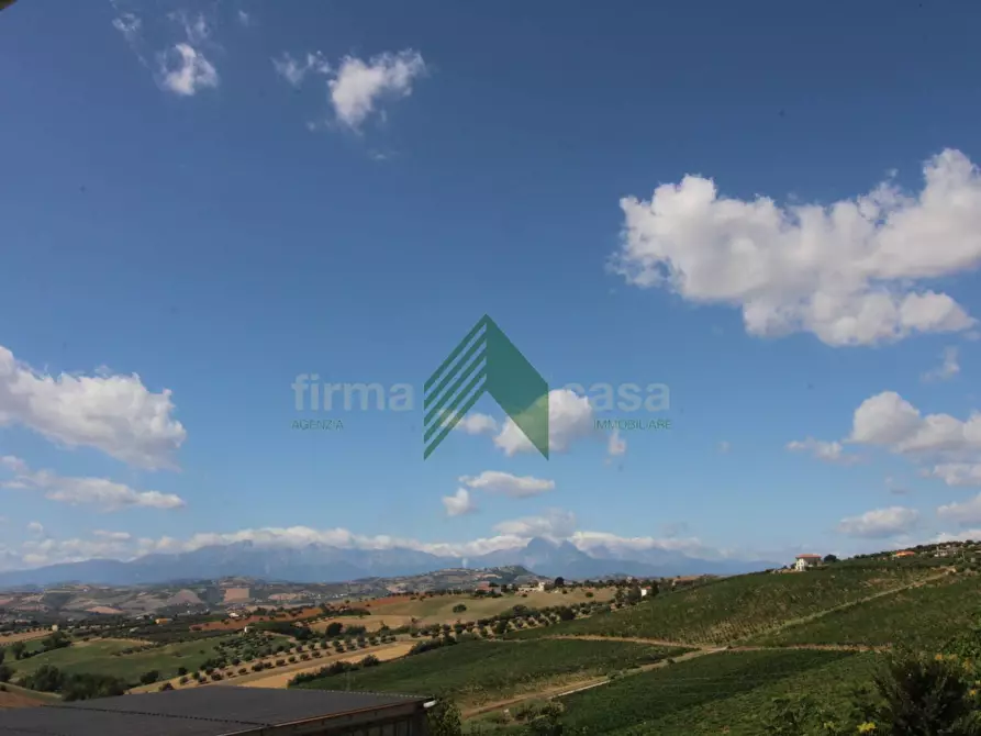 Immagine 28 di Appartamento in vendita  in via Costa del Monte 38 a Mosciano Sant'angelo