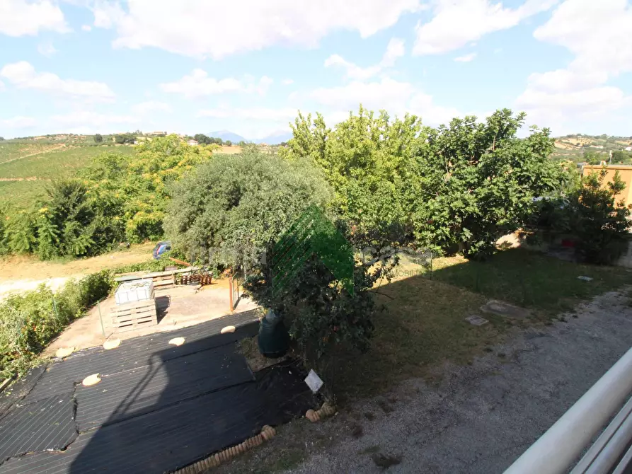 Immagine 32 di Appartamento in vendita  in via Costa del Monte 38 a Mosciano Sant'angelo