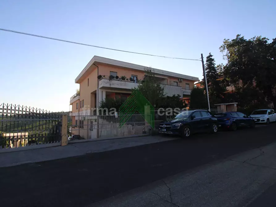 Immagine 2 di Appartamento in vendita  in via Costa del Monte 38 a Mosciano Sant'angelo