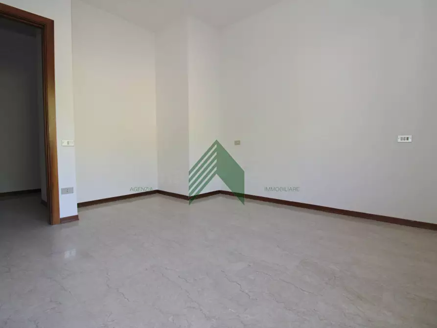 Immagine 21 di Appartamento in vendita  in via Cona 104/N a Teramo