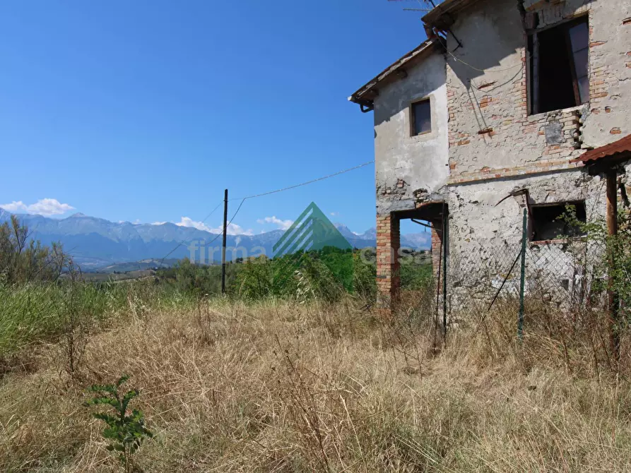 Immagine 4 di Rustico / casale in vendita  in Contrada San Martino a Teramo