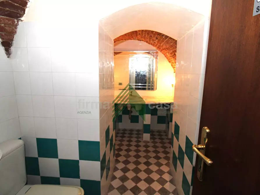 Immagine 11 di Locale commerciale in affitto  in via Stazio 17 a Teramo