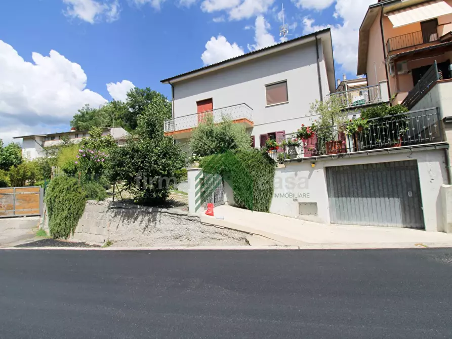 Immagine 2 di Appartamento in vendita  in via Scalepicchio 24 a Teramo