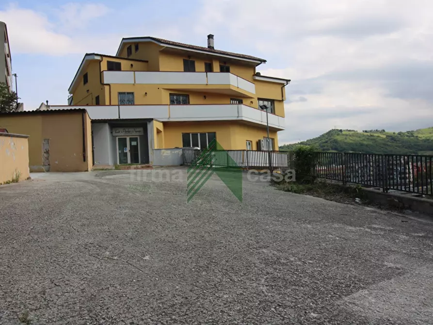 Immagine 2 di Palazzo in vendita  in Coste Sant'Agostino a Teramo