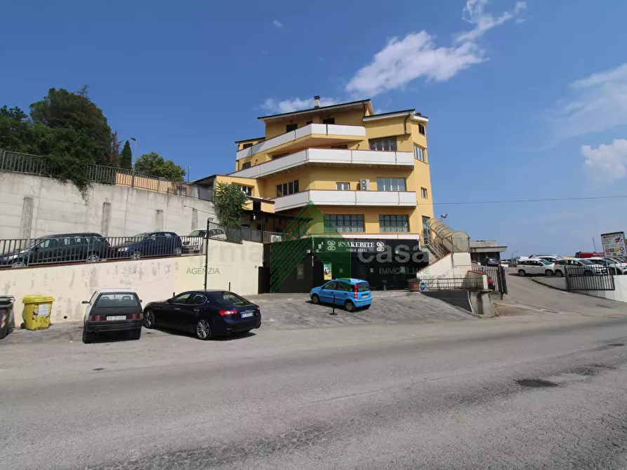 Immagine 3 di Palazzo in vendita  in Coste Sant'Agostino a Teramo