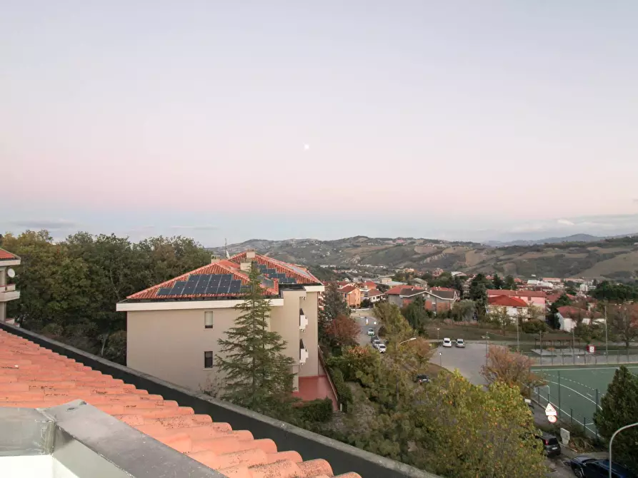 Immagine 18 di Attico in vendita  in via Aurini 1 a Teramo