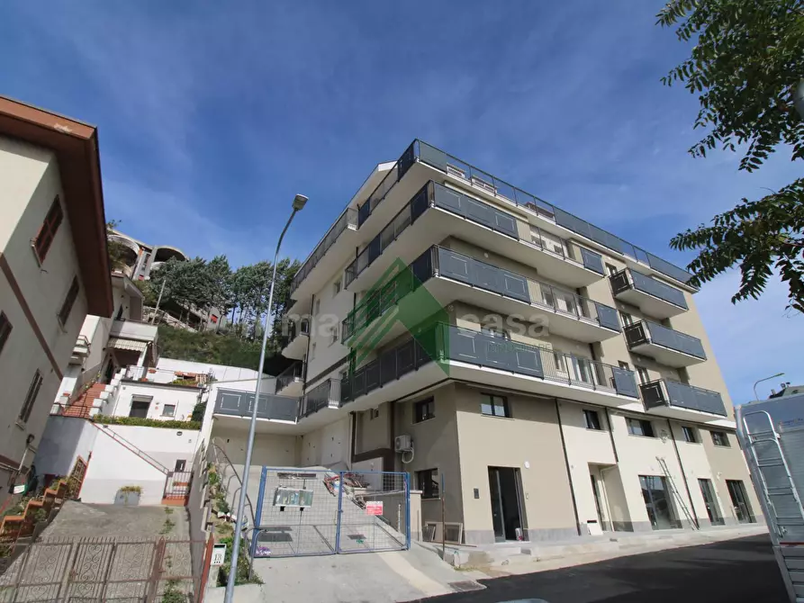 Immagine 2 di Appartamento in vendita  in via Fonte Baiano 14 a Teramo