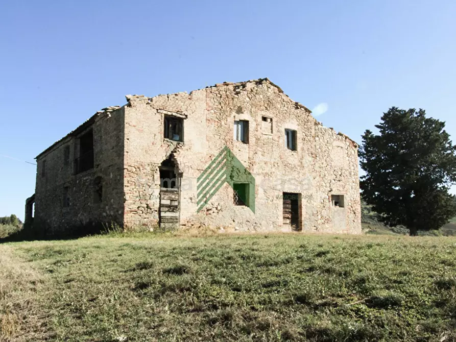 Immagine 2 di Rustico / casale in vendita  in Strada Provinciale 19 a Teramo
